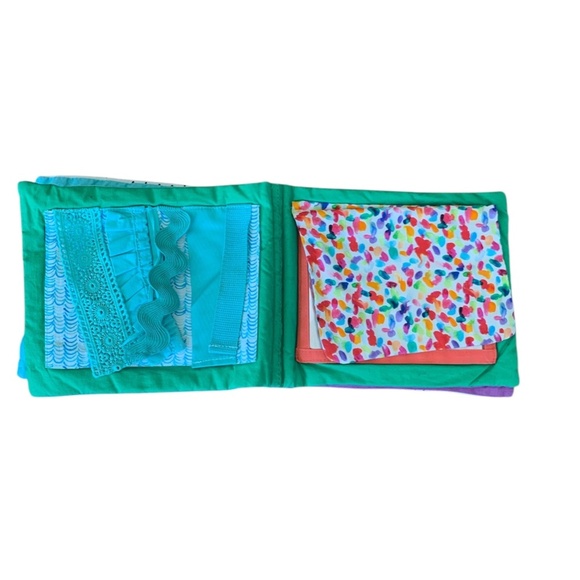 Lovevery “The Charmer” Soft Baby Book – High Contrast Sensory Toy - Picture 3 of 5